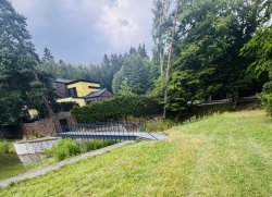 Lávka na hrázi rybníka Ján